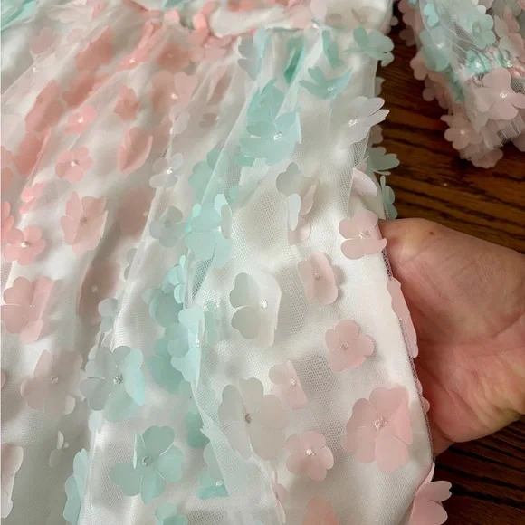 Juliana’s PEACH AND MINT FLOWER EMBELLISHED BABYDOLL DRESS WITH POCKETS. Small - Picture 5 of 9